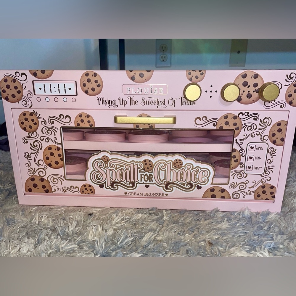 PLOUISE PR Spoilt For Choice Bronzer Oven